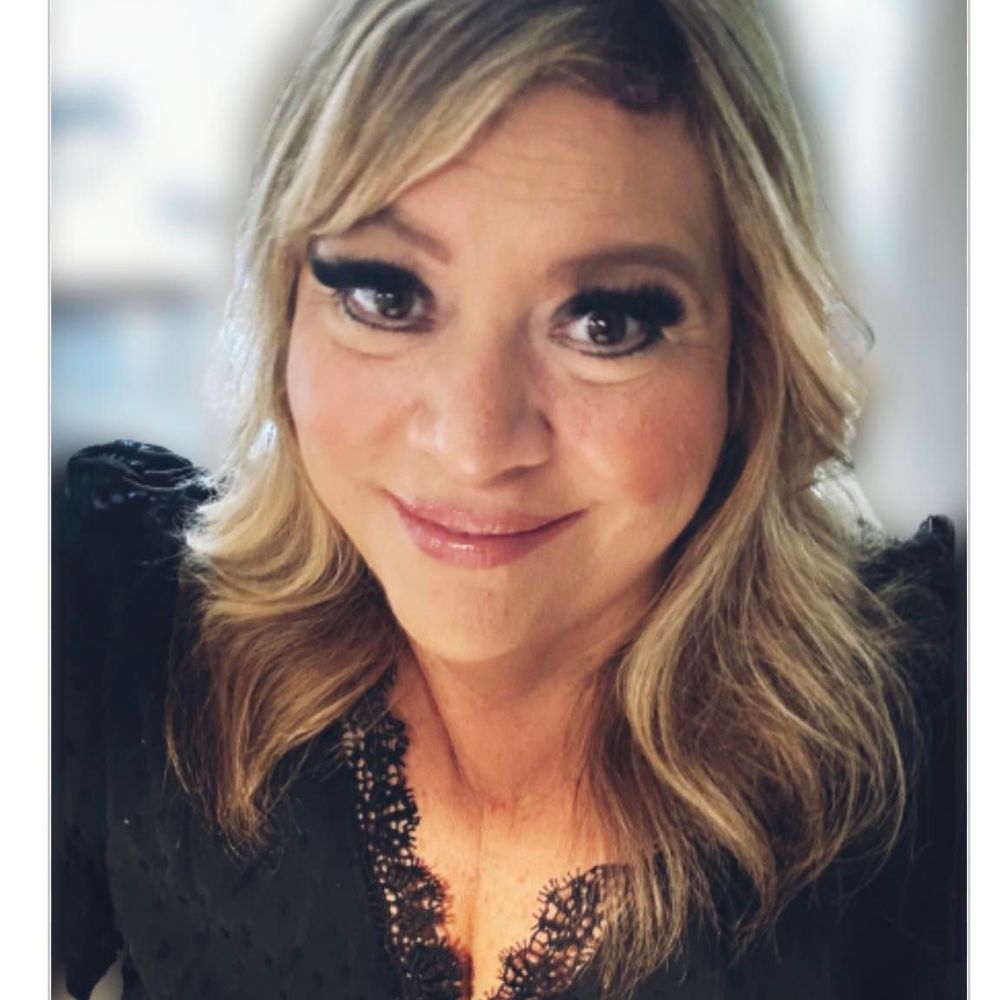 Meet your Posher, Ella